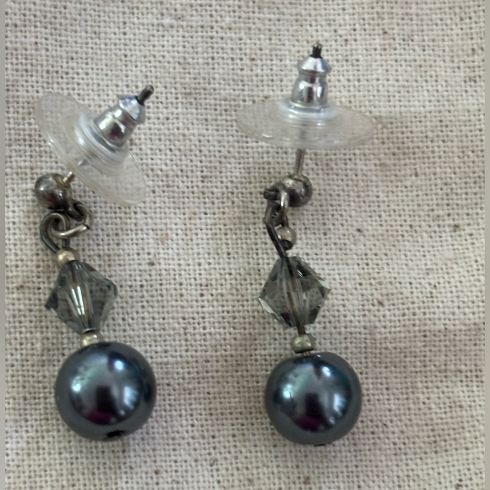 🌈 5 for $10-Pearl & crystal earrings
